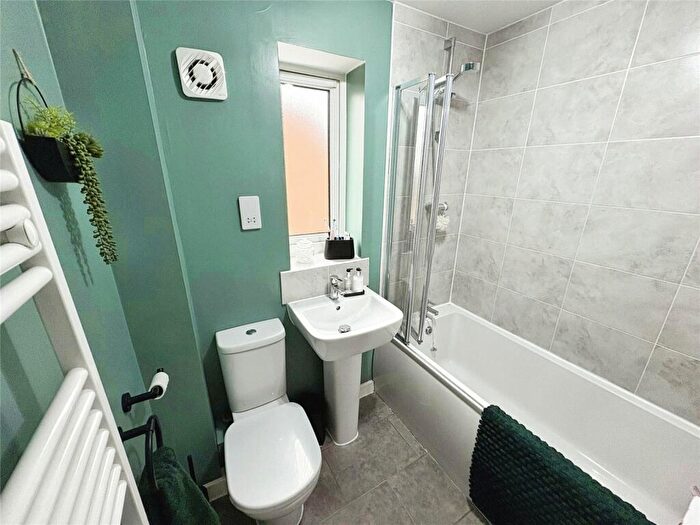 2 Bedroom Semi-Detached House For Sale In Halter Way, Andover, Hampshire, SP11