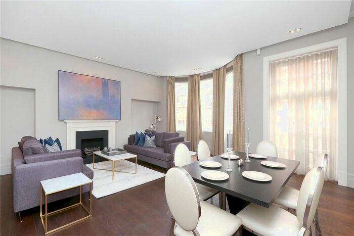 2 Bedroom Flat To Rent In Green Street, Mayfair, London, W1K