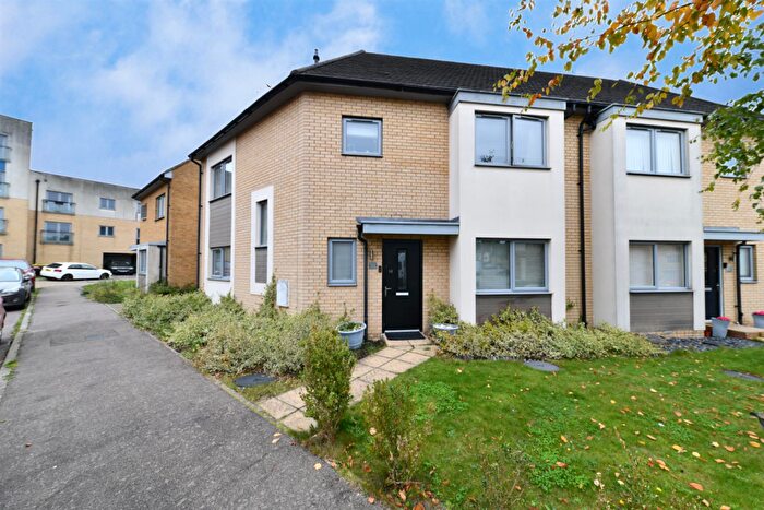 4 Bedroom Semi-Detached House For Sale In Admiral Drive, Stevenage, SG1