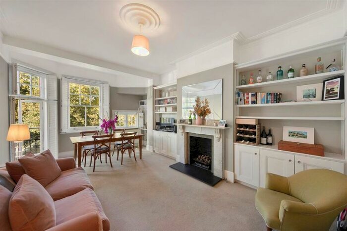 2 Bedroom Flat To Rent In Prince Of Wales Drive, SW11