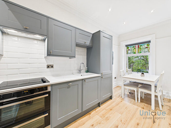 2 Bedroom Apartment For Sale In St. Andrews Road South, Lytham St. Annes, FY8