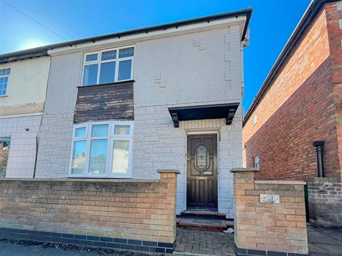 3 Bedroom Semi Detached House For Sale In Pullman Road, Wigston, LE18
