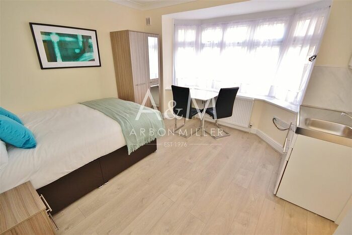 Studio To Rent In Yoxley Drive, Ilford, IG2