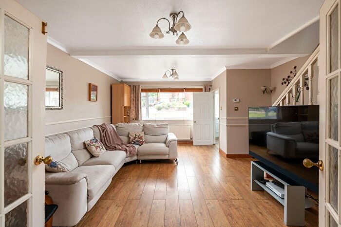 3 Bedroom Terraced House For Sale In Nutfield Road, Merstham, RH1