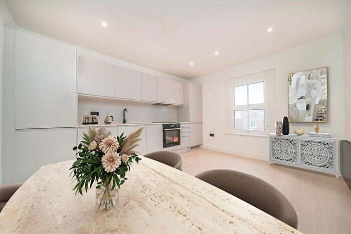 1 Bedroom Flat To Rent In Surbiton Road, Kingston Upon Thames, KT1