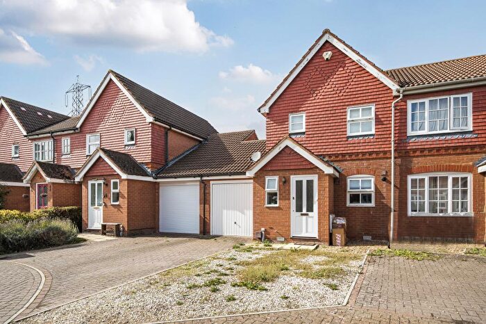 2 Bedroom Terraced House For Sale In Cole Court, Didcot, OX11
