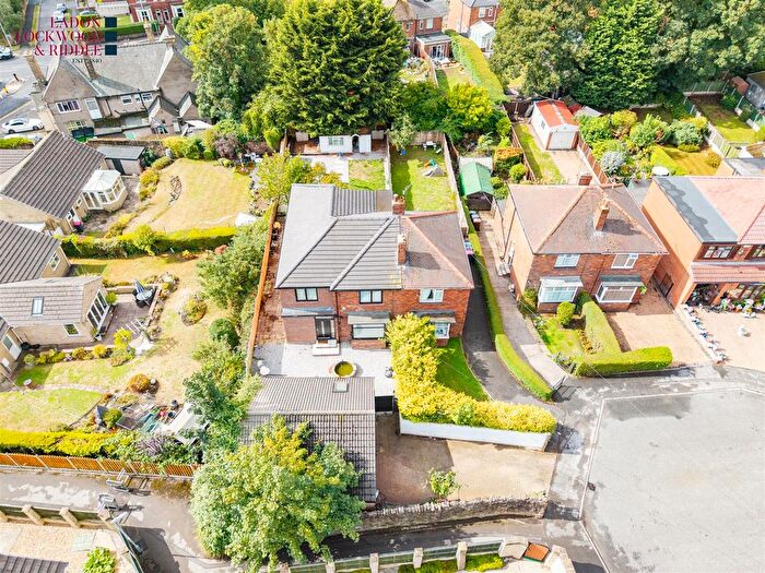 4 Bedroom Semi-detached House For Sale In Flat Lane, Whiston, Rotherham, S60