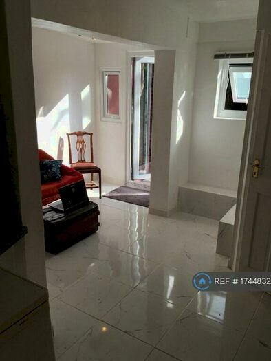 5 Bedroom Terraced House To Rent In Woolwich Road, London, SE7