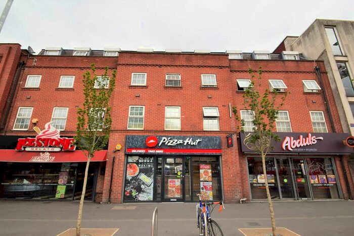 2 Bedroom Apartment To Rent In Akhtar House, Oxford Road, Manchester, M1