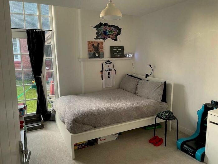 2 Bedroom Apartment To Rent In Heritage Court, Shirebrook, NG20