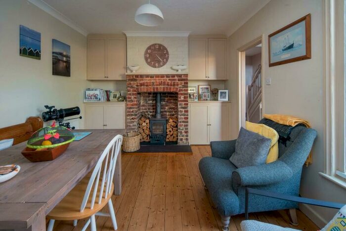 2 Bedroom Cottage For Sale In Charming Cottage - Albert Road, Gurnard, PO31