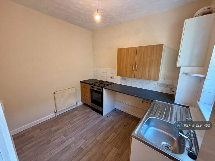 2 Bedroom Flat To Rent In Marsh Street, Llanelli, SA15