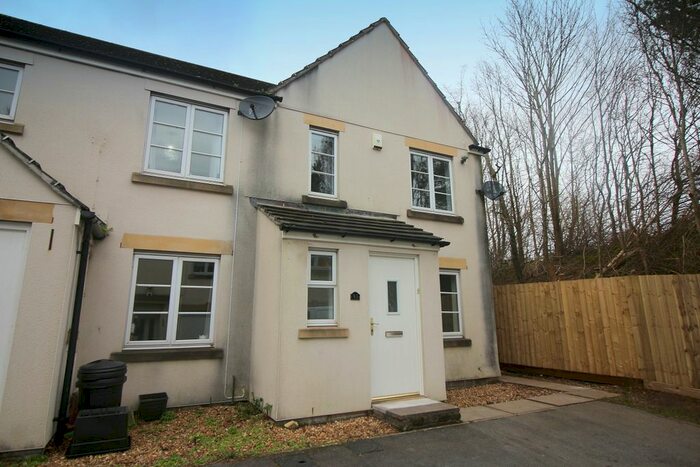 3 Bedroom End Of Terrace House To Rent In Grassmere Way, Pillmere, Saltash, PL12