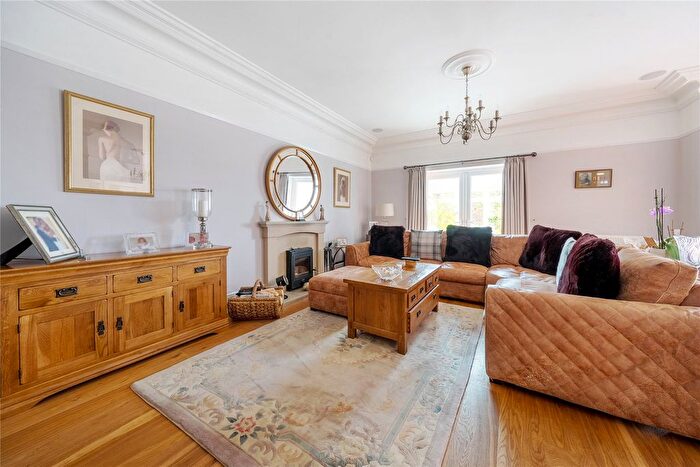 3 Bedroom Bungalow For Sale In Saltbox Hill, Biggin Hill, Westerham, TN16