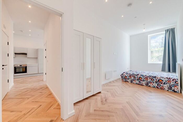 2 Bedroom Flat To Rent In Astra House, - Arklow Road, SE14
