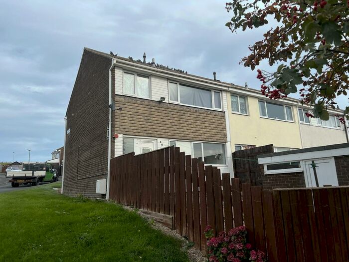 3 Bedroom Terraced House For Sale In Dunelm Way, Consett, County Durham, DH8