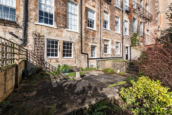 3 Bedroom Apartment For Sale In Park Street, Bath, BA1