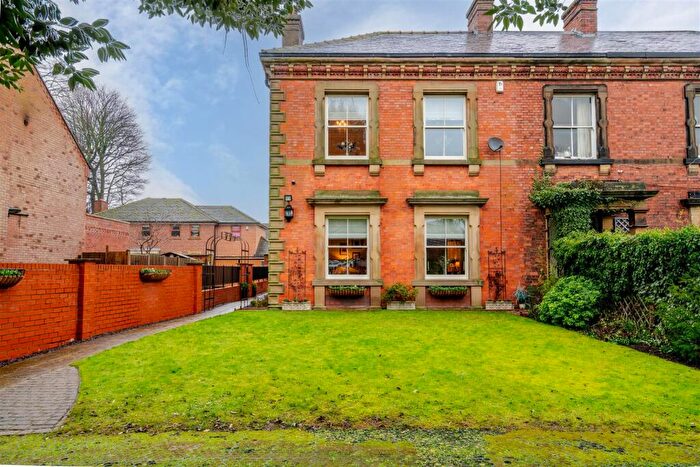 3 Bedroom Semi Detached House For Sale In West Grange, Kirkgate, Sherburn In Elmet, LS25