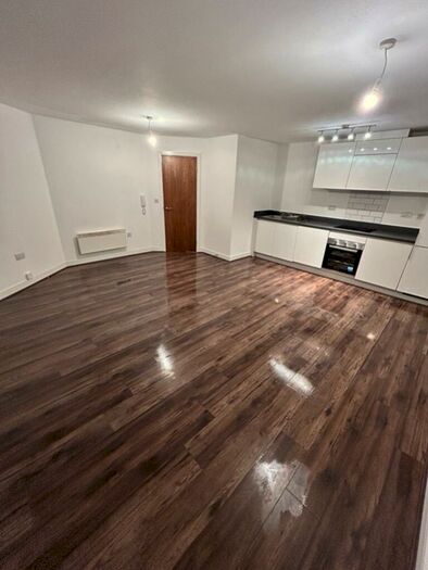 1 Bedroom Flat To Rent In Landmark, Waterfront West, Brierley Hill, West Midlands, DY5