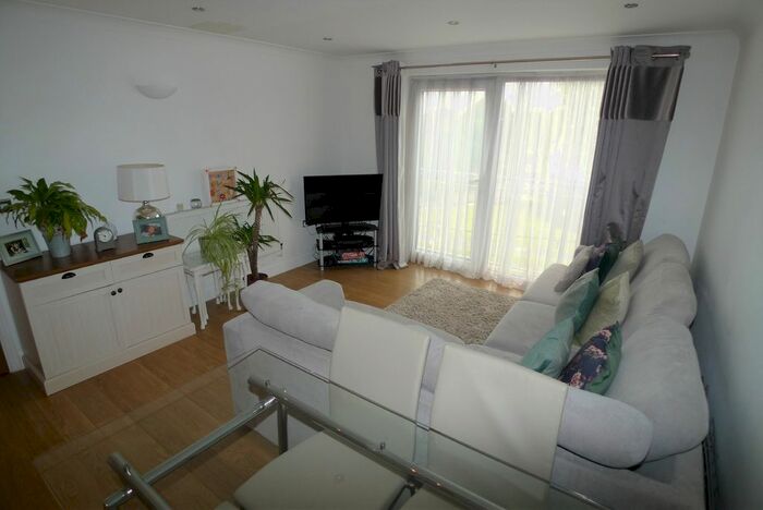 1 Bedroom Flat To Rent In Maylands Drive, Sidcup, DA14