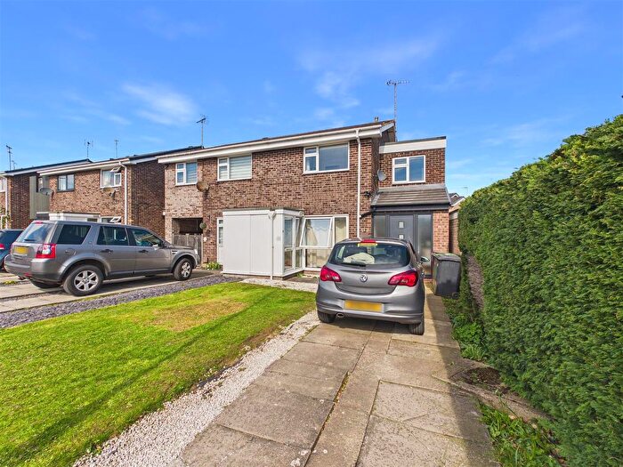 3 Bedroom Semi Detached House For Sale In Coniston Road, Dronfield Woodhouse, Dronfield, S18