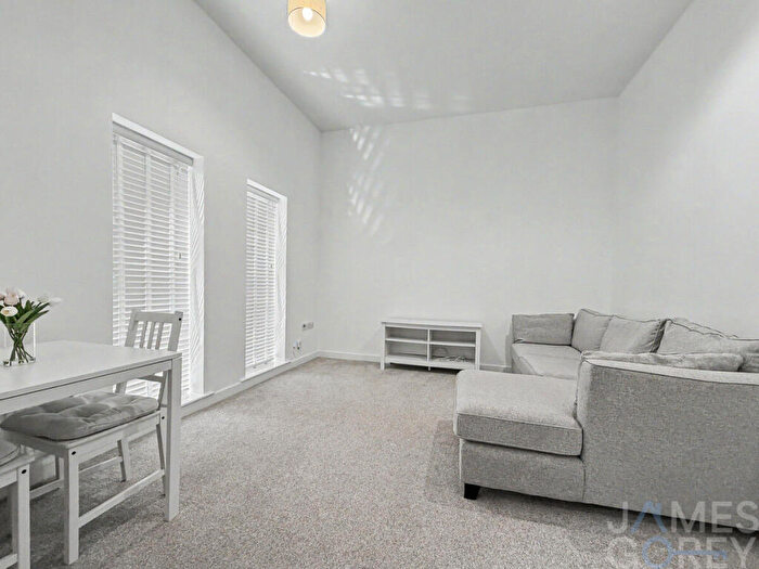 1 Bedroom Flat To Rent In Park Lane, Greenhithe, DA9