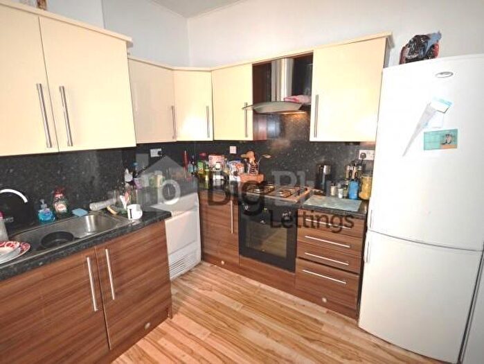 8 Bedroom House To Rent In Ebberston Terrace, Leeds, LS6