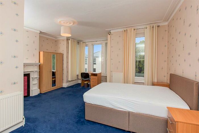 1 Bedroom Private Hall To Rent In Heavitree Road, Exeter, EX1