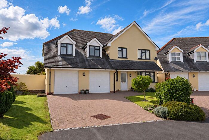 5 Bedroom Detached House For Sale In Coles Court, Ashreigney, EX18