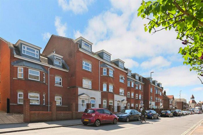 Studio To Rent In Longford Road, Bognor Regis, PO21