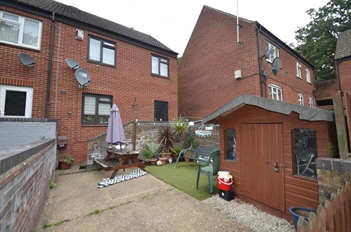 3 Bedroom Semi-Detached House To Rent In Spindle Road, Norwich, NR6