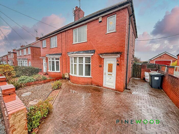 3 Bedroom Semi Detached House For Sale In Eyre Street, Creswell, Worksop, S80