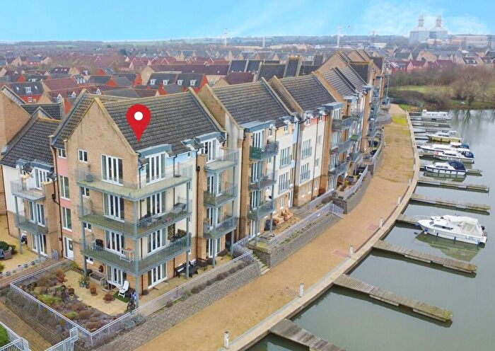 3 Bedroom Apartment To Rent In Wren Walk, Eynesbury, PE19
