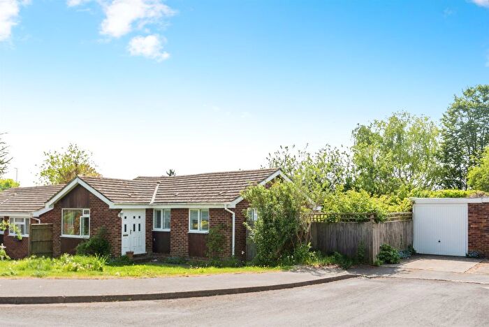 3 Bedroom Detached Bungalow For Sale In The Cedars, Benson, Wallingford, OX10