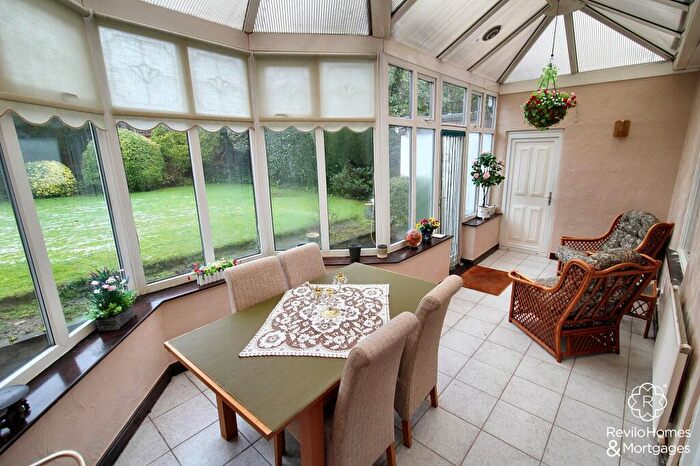 3 Bedroom Detached Bungalow For Sale In Crow Hill South, Middleton, M24