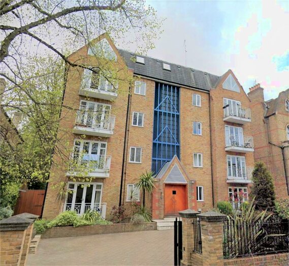 2 Bedroom Apartment To Rent In Crescent Road, London, N8
