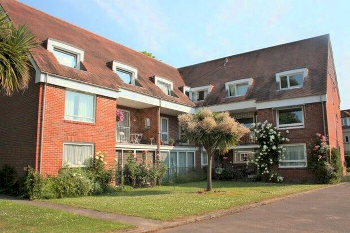 1 Bedroom Flat To Rent In Oaks Road, Tenterden TN30