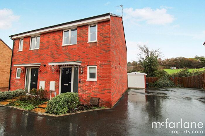 2 Bedroom Semi Detached House For Sale In Homeleaze, Swindon, SN1