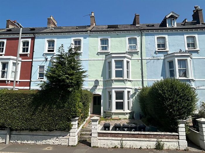 1 Bedroom Flat For Sale In West Allington, Bridport, Dorset, DT6
