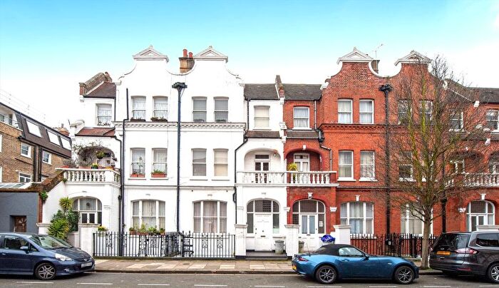 2 Bedroom Flat To Rent In Fairholme Road, West Kensington, W14