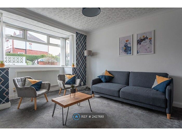 3 Bedroom Terraced House To Rent In Brompton Row, Leeds, LS11