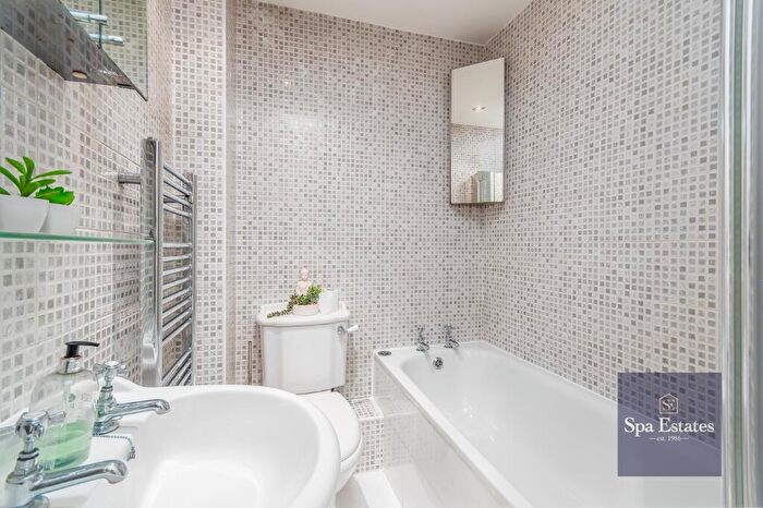 2 Bedroom End Of Terrace House For Sale In Chesterton Drive, Leamington Spa, CV31