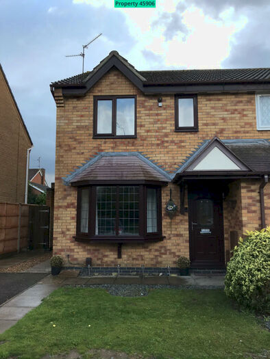 3 Bedroom Semi-Detached House To Rent In Oakpits Way, Rushden, NN10