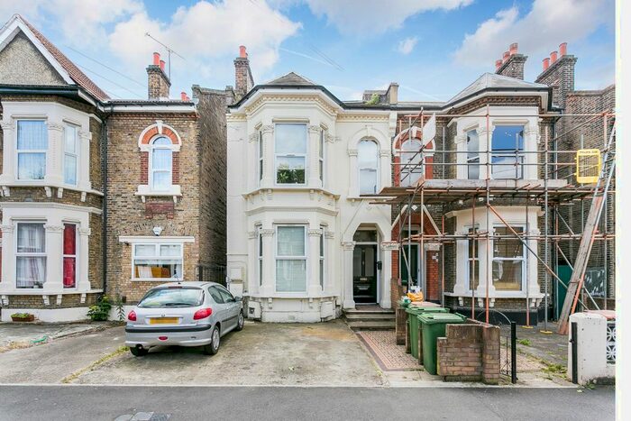 1 Bedroom Flat To Rent In Earlham Grove, London, E7