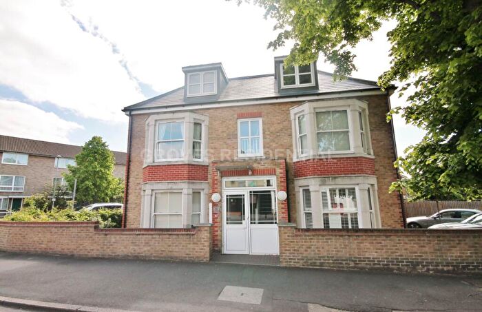 2 Bedroom Flat For Sale In Kingston Road, New Malden, KT3
