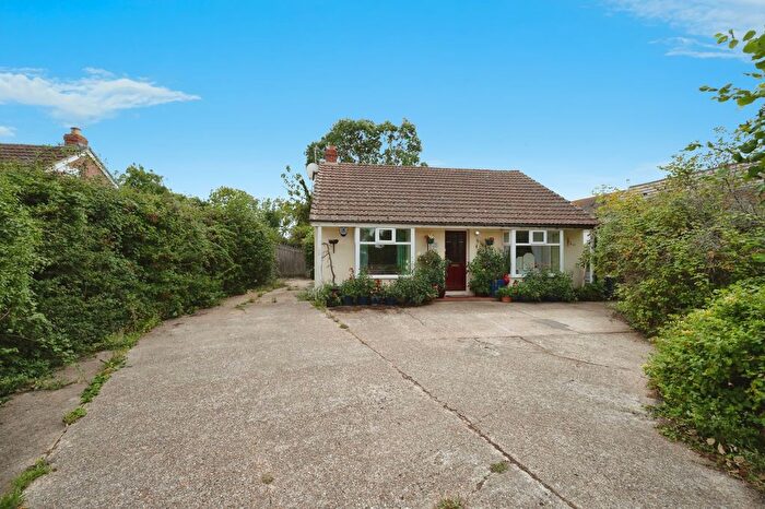 4 Bedroom Bungalow For Sale In Tournerbury Lane, Hayling Island, Hampshire, PO11