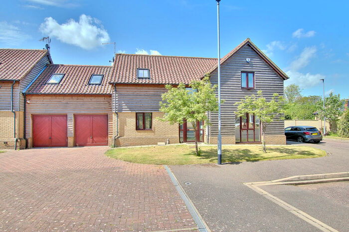 4 Bedroom Link Detached House To Rent In Longlands Close, Warboys, PE28