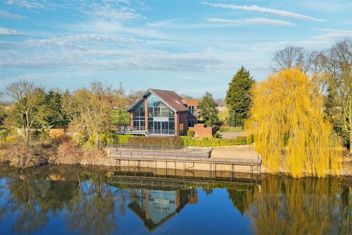 4 Bedroom Detached House For Sale In The Shores, Fiskerton Road, Rolleston, Newark, NG23