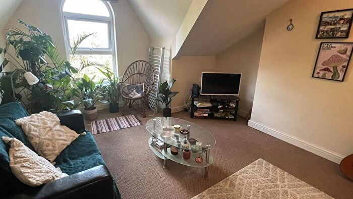 2 Bedroom Flat To Rent In Clyde Road, West Didsbury, Manchester, M20