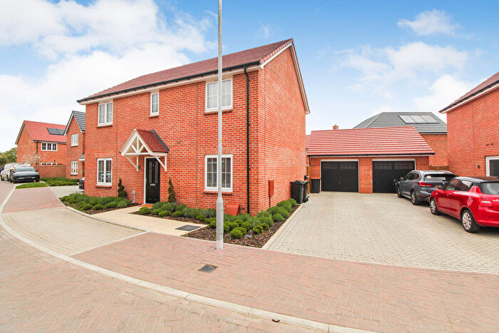 4 Bedroom Detached House For Sale In Nurseries View, Willington, MK44